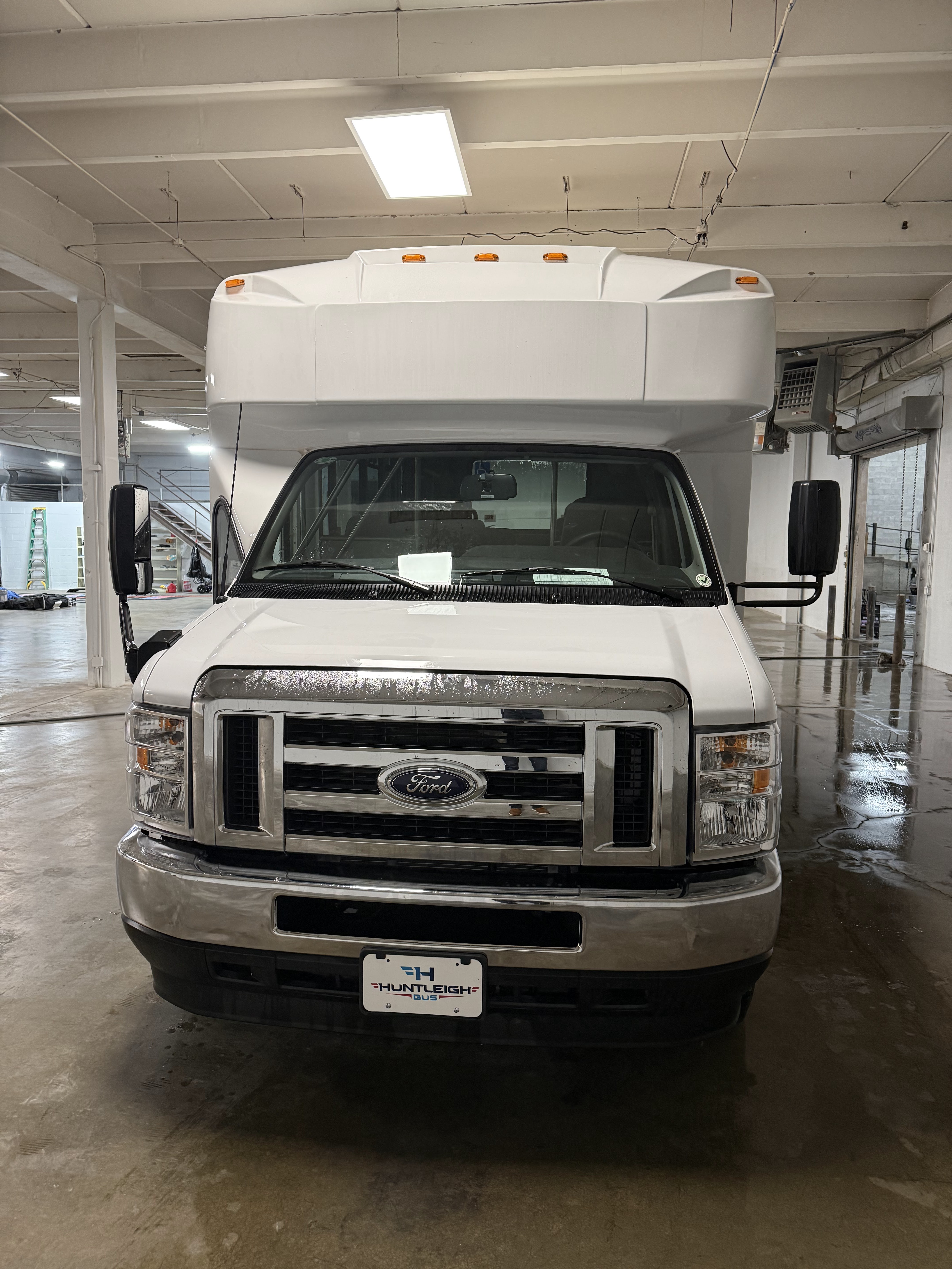 Glaval Universal 12+2 Passenger with Wheel Chair Lift